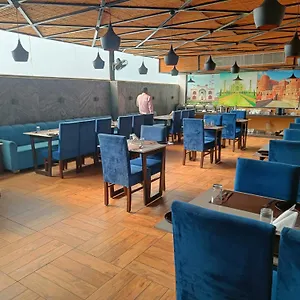 Square, India Hotel