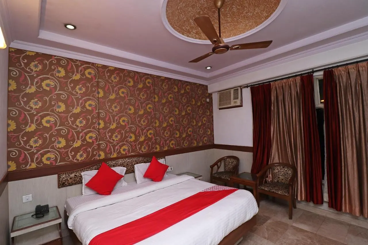 Oyo Hotel Solitaire & Restaurant Agra  India