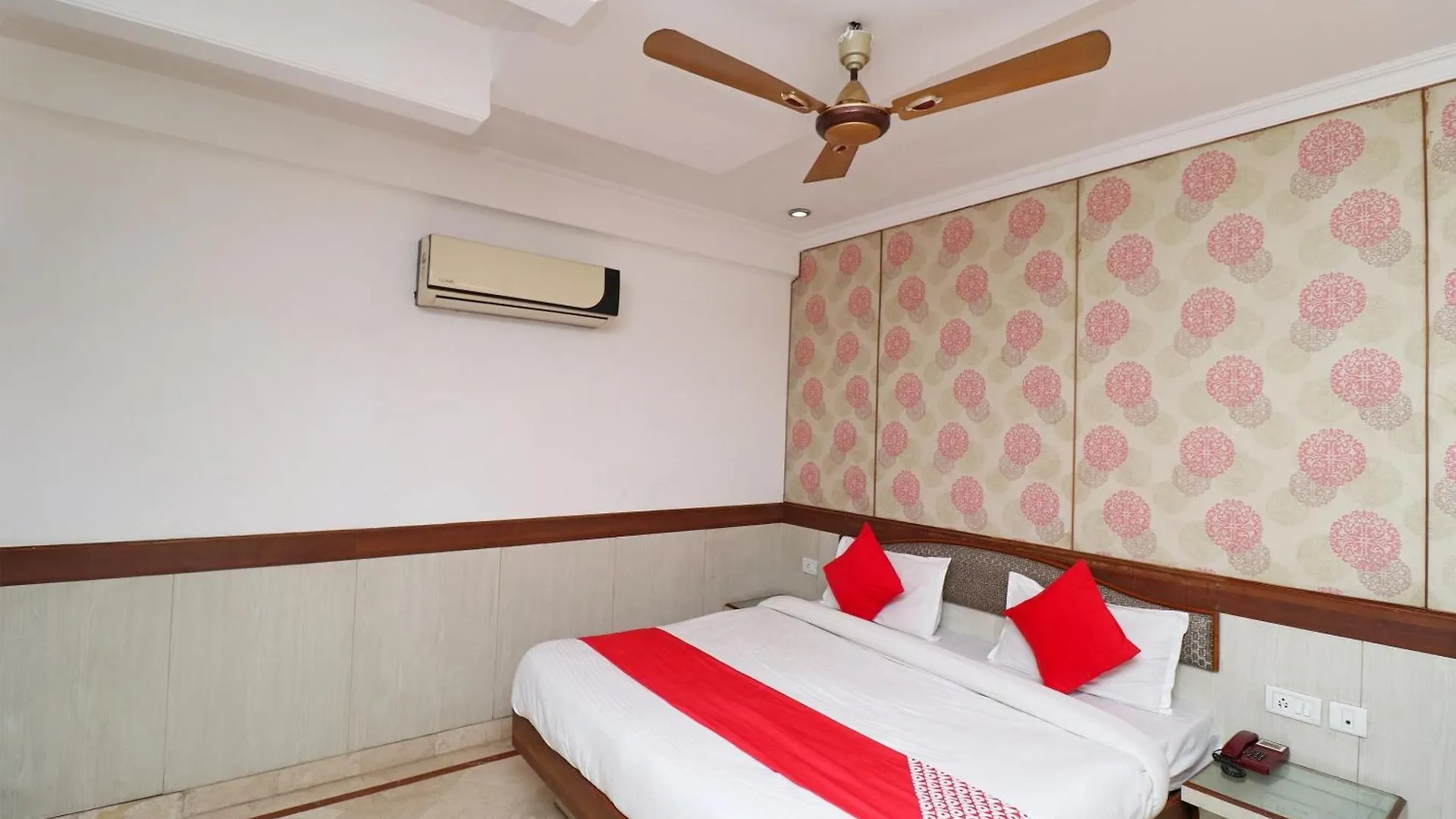 Oyo Hotel Solitaire & Restaurant Agra  3*, Agra (Uttar Pradesh) India