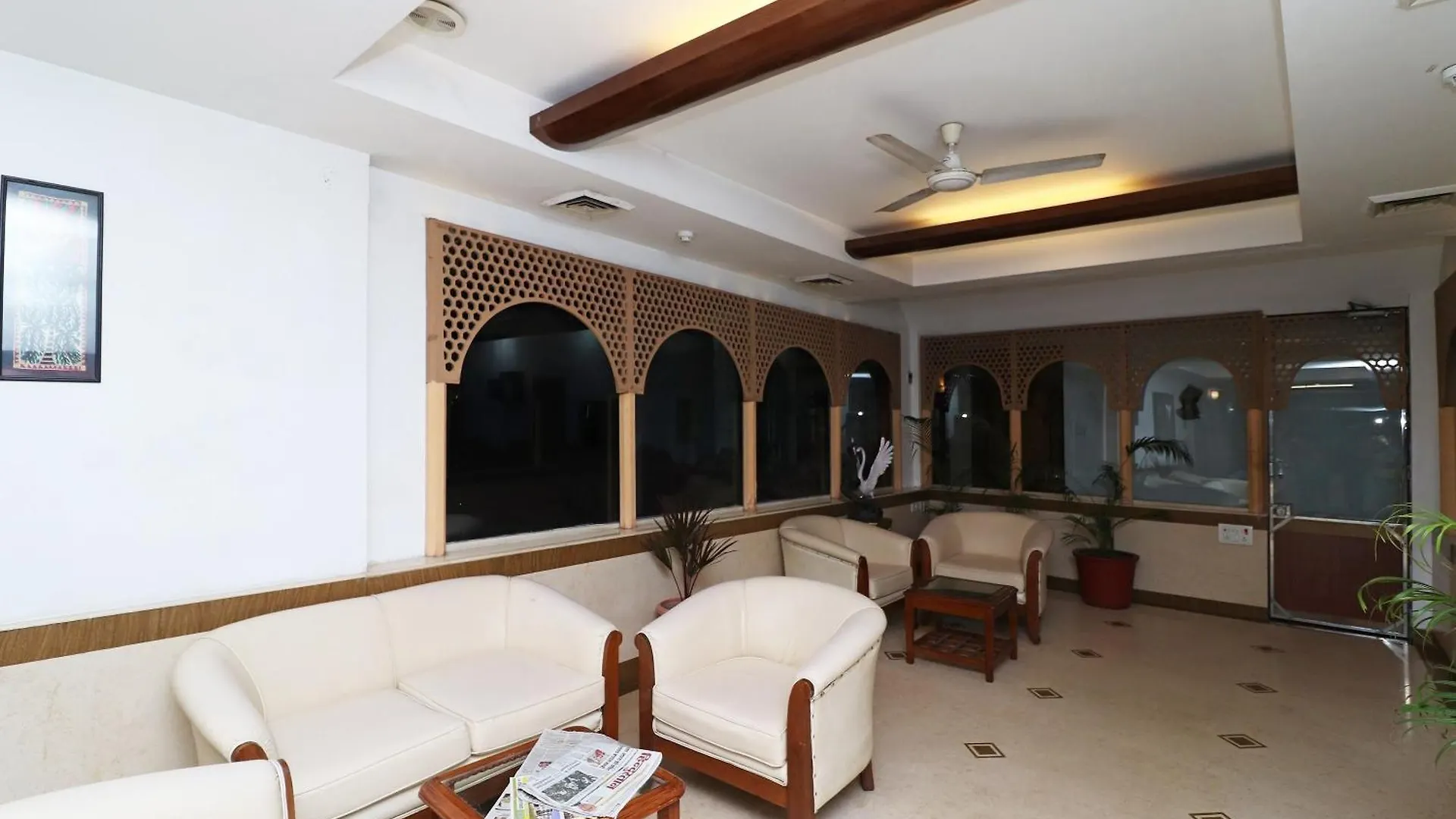 Oyo Hotel Solitaire & Restaurant Agra  Agra (Uttar Pradesh)
